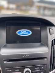 Ford Focus 2018 AUTOMATIC / TITANIUM / TDCI  / LED-thumb-4