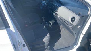 Toyota Yaris 2019 1.0 Active 72 PS VVT-i, 04/2019, 84.000km-thumb-23