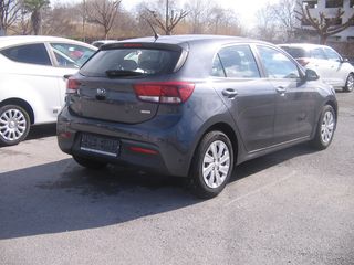 Kia Rio 2017 1.4 CRDi 90 Spirit-thumb-2
