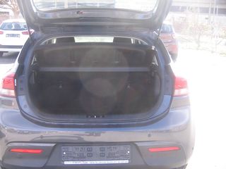 Kia Rio 2017 1.4 CRDi 90 Spirit-thumb-8