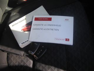 Kia Rio 2017 1.4 CRDi 90 Spirit-thumb-11