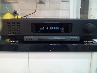 PHILIPS digital synthesized stereo tuner 