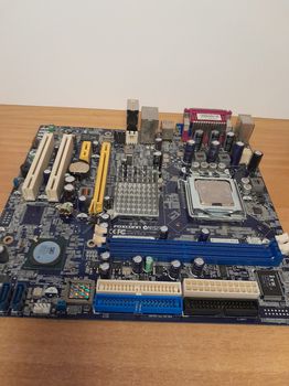 {30% OFF} MOTHERBOARD FOXCONN