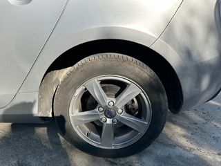 Volvo V40 2015-thumb-3