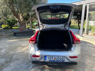 Volvo V40 2015-thumb-8