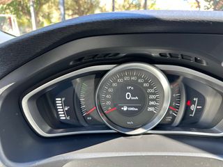 Volvo V40 2015-thumb-22