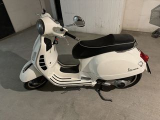 Vespa GTS 300 '09