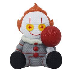 IT - Pennywise Collectible Vinyl Figure / Fan Shop and Merchandise
