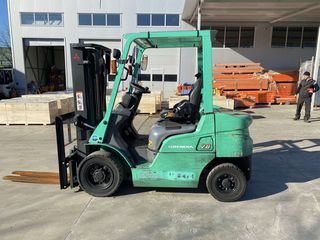 Mitsubishi '18 2000 kg 3.000 mm