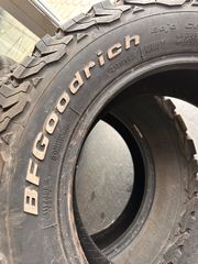 245/65/17 BF Goodrich -thumb-3