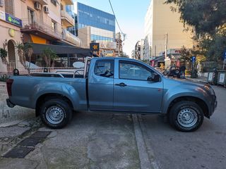 Isuzu D-Max 2013-thumb-2