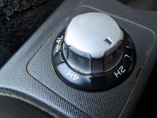 Isuzu D-Max 2013-thumb-15