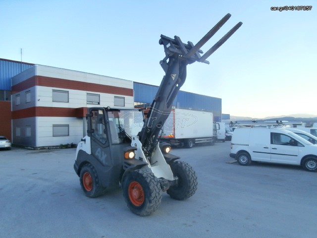 Φορτωτάκι Ahlmann 2011 AX700