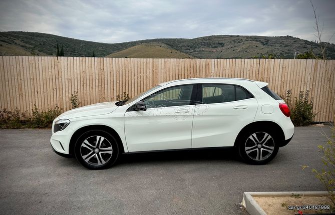 Mercedes-Benz GLA 180 '15  d Urban 7G-DCT