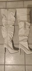 Γυναικείες μπότες άσπρες καινούριες 
