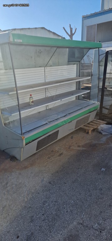 Πωλούνται βιτρίνες self service 