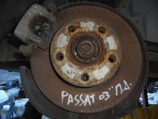 VW  PASSAT  '01'-05' -  Μουαγιέ πισω δεξια αριστερα - δαγκανες πισω δεξια 