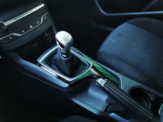 Peugeot 308 2016 1.6 BlueHDi 120 Active-thumb-15