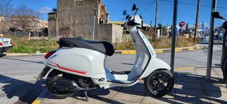 Vespa Primavera 150 3V 2018 Carbon Edition-USB-thumb-1