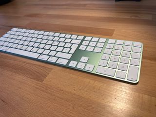 Apple Magic Keyboard with Touch ID & Numeric Keypad - Greek ( Green)
