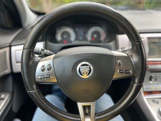 Jaguar XF 2008-thumb-13