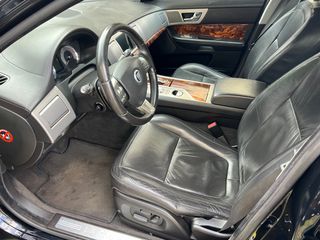 Jaguar XF 2008-thumb-17