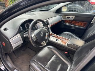 Jaguar XF 2008-thumb-15