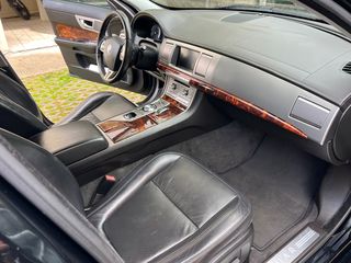 Jaguar XF 2008-thumb-21