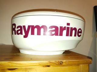 RADAR RAYMARINE RD418. 4KW, 18"