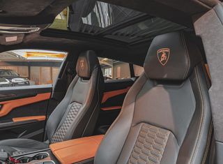 Lamborghini Urus 2021-thumb-8