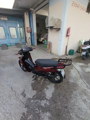 Kymco Straight 125 2011-thumb-3
