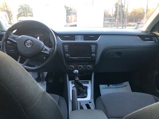 Skoda Octavia 2017 1.4 tsi 150ps-thumb-25