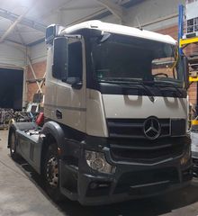 Mercedes-Benz 2017-thumb-3