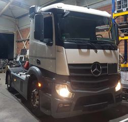 Mercedes-Benz 2017-thumb-4