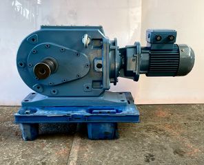 ΜΕΙΩΤΗΡΑΣ BAUER 1,5KW(2HP) 6.7RPM