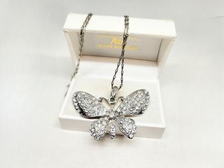 Κολιέ πεταλούδα με λευκά ζιργκόν Sparkle 	Α9026 ΤΙΜΗ 40 ΕΥΡΩ