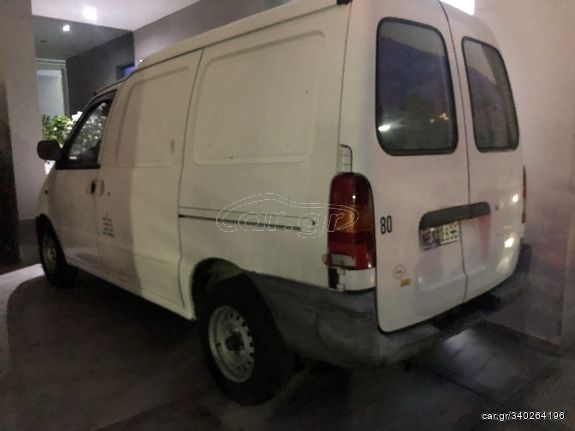 Nissan Cargo 1996