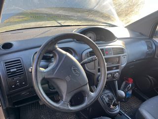 Hyundai Matrix 2005-thumb-2