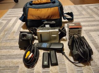 Canon MV100 MiniDV & Hitachi VM-620E Hi8