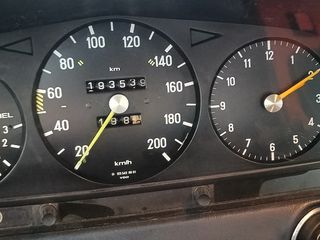 Mercedes-Benz 230 1980 W123-thumb-3