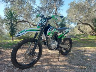 Dirt Motos '22 YX 250