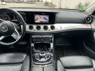 Mercedes-Benz E 200 2019 CLASSIC-thumb-3
