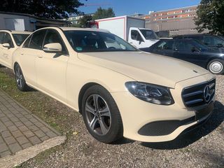 Mercedes-Benz E 220 2019 Avantgarde 9G-TRONIC-thumb-1
