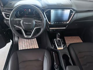 Isuzu D-Max 2025 DOUBLE CAB 4x4 Arena AUTO-thumb-19