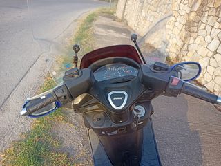Kymco Dink 200 2004-thumb-4