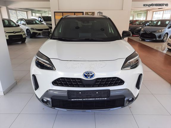 Toyota Yaris Cross '22 4X4 ADVENTURE BI-TONE