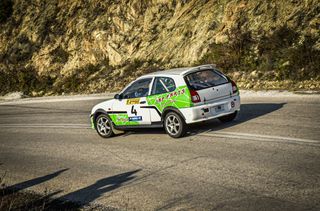 Mitsubishi Colt 2000 1.6 MIVEC-thumb-2