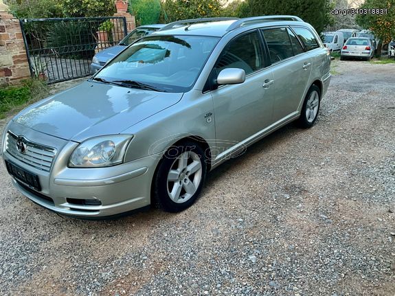 Toyota Avensis '06  Combi 2.2 ΜΟΝΟ ΓΙΑ ΑΝΤΑΛΑΚΤΙΚΑ 