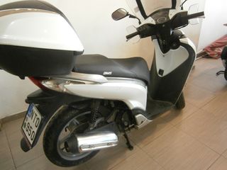 Honda SH 125i 2011 sh-125i-thumb-6