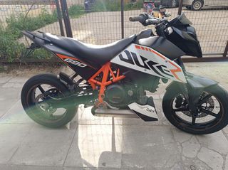 KTM 690 Duke '11 R